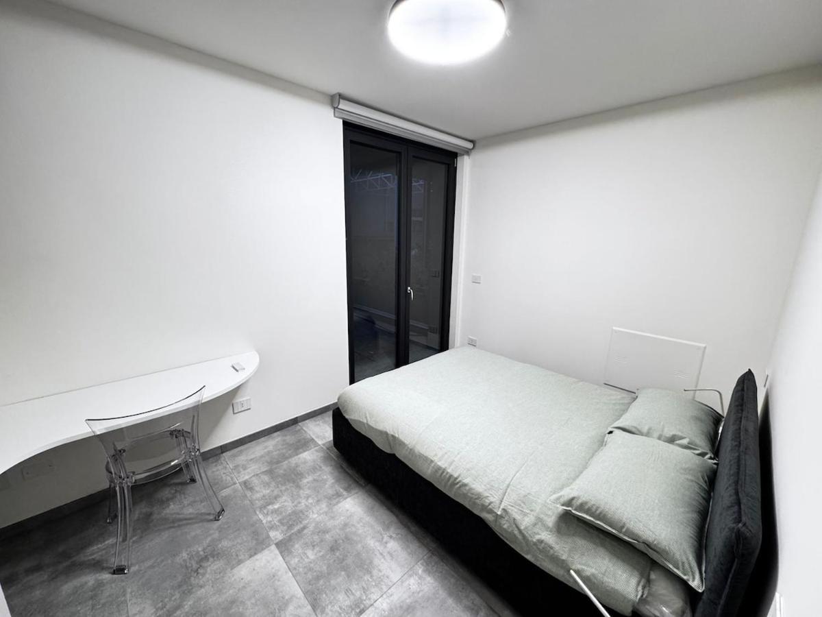 Bilocale Con Patio Privato * Torino